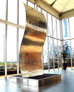 Lazy S' - mirror polished stainless steel - 4m - Bryant Homes, marketing suite