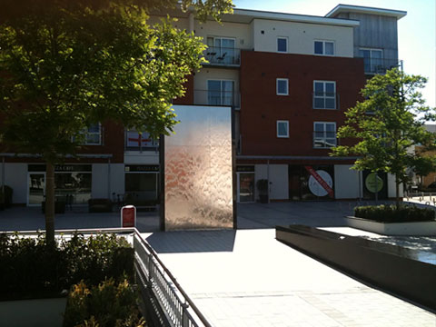 'Water Wall' - 5m - mirror polished stainless steel and black polished granite