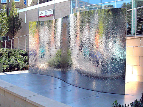 'Wave' fountains at The Marriott Kensington