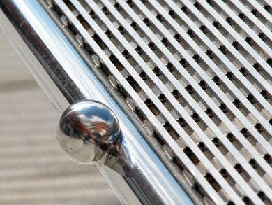 Anti skateboard detail