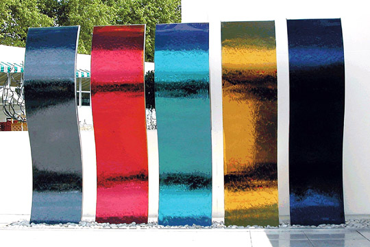 Lazy S - Chelsea Flower Show display to show coloured stainless steel finishes